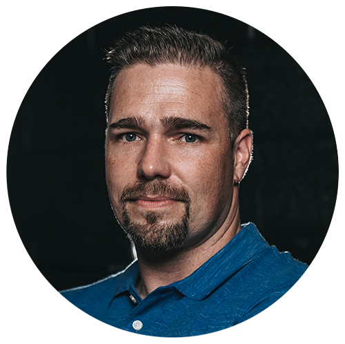 Headshot - Andrew Mullinax Transparent Circle